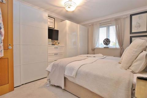 1 Brickmakers Meadows, Platt, Sevenoaks, TN15 8NQ