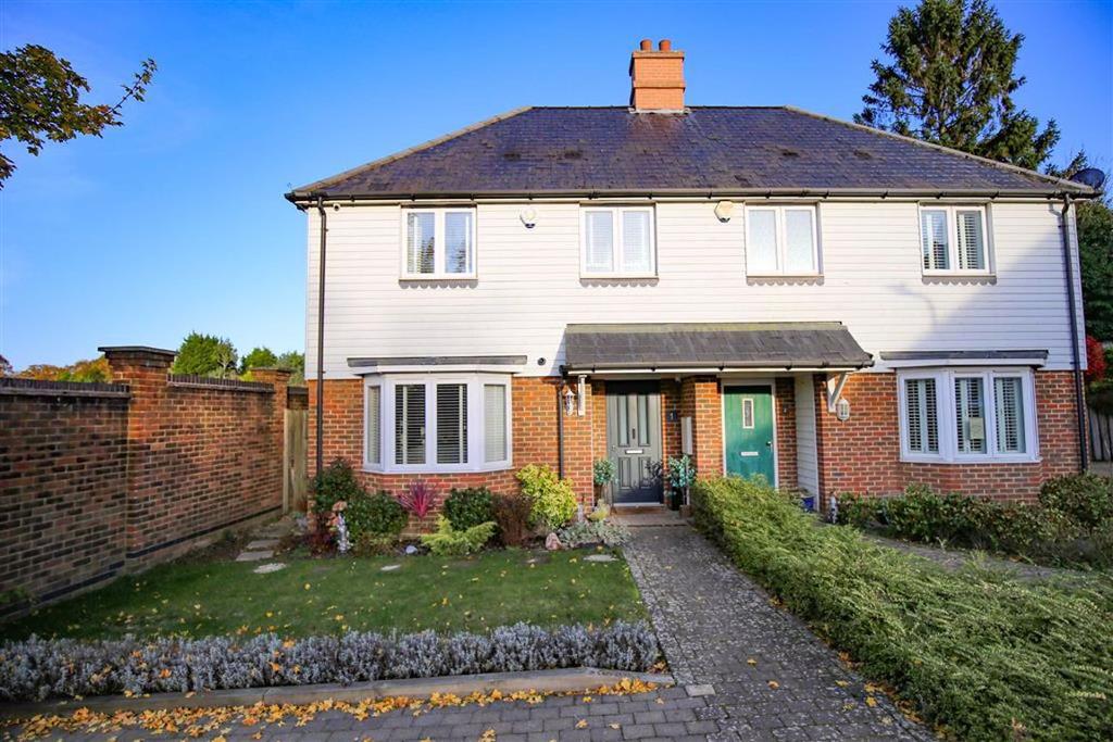 St Mary's Platt, Kent 3 bed semidetached house £450,000
