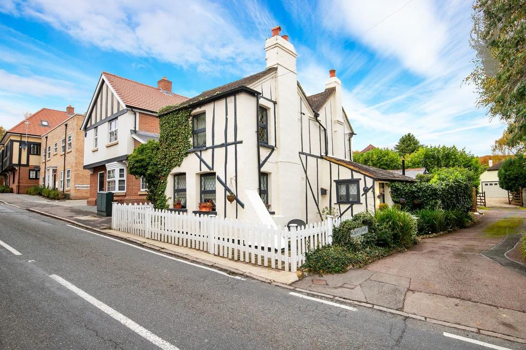 Coppice Row, Theydon Bois, Epping 2 bed detached house for sale £585,000