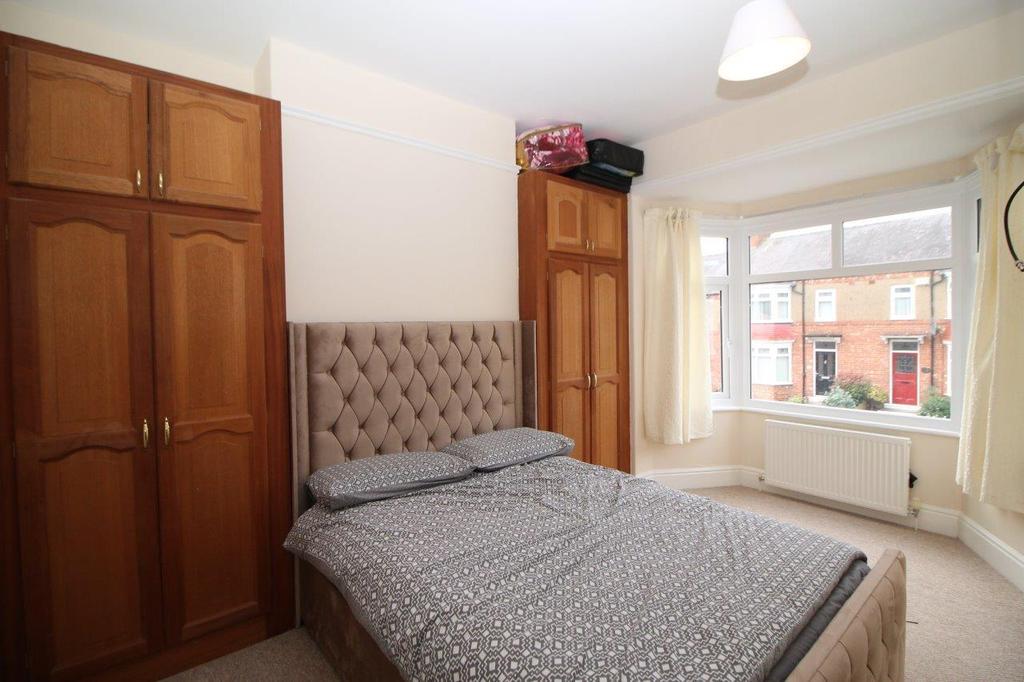 Bed1.jpg