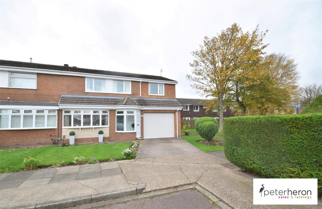 Close, Moorside, Sunderland 4 bed semidetached house £240,000