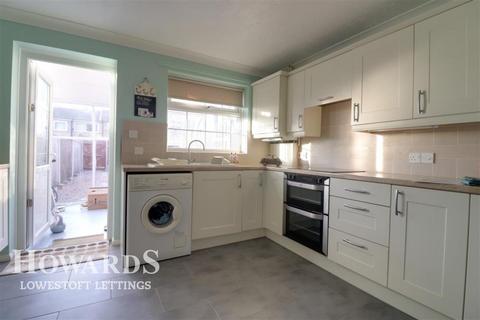 2 bedroom terraced house to rent, Avondale Road, Lowestoft