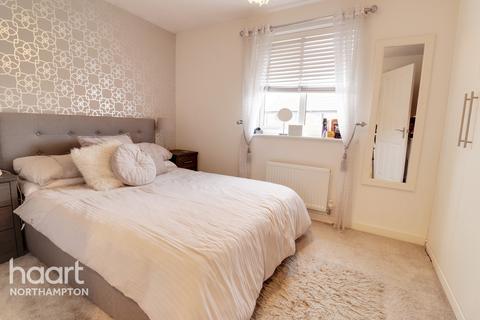 75 Balmoral Close, Northampton, NN5 4WA