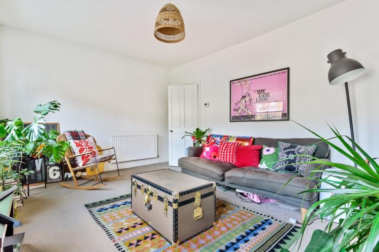 Henslowe Road East Dulwich SE22 1 bed apartment £1,300 pcm (£300 pw)