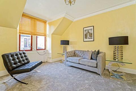 3 bedroom apartment for sale - High Street, Kilmacolm