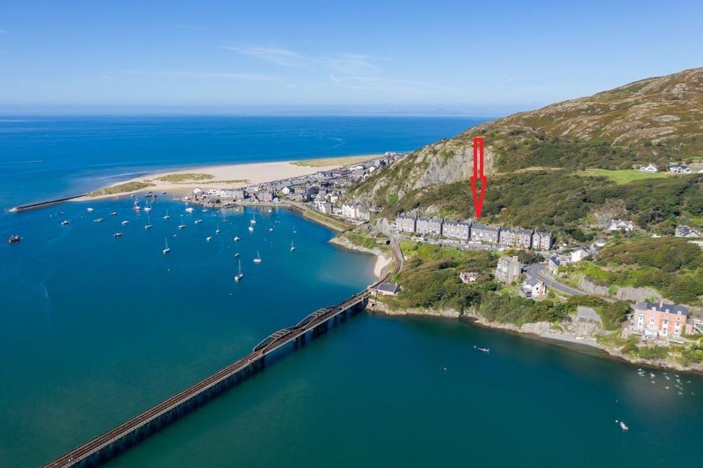 Flat 3, 7 Porkington Terrace, Barmouth, LL42 1LX 5 bed for