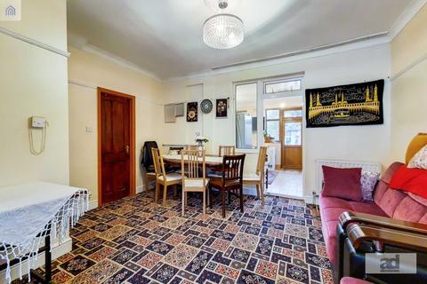 35 Corbett Road, London, E17 3JY