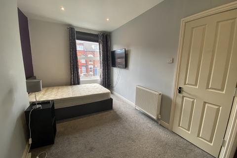 4 bedroom terraced house to rent, Haddon Avenue, Leeds, West Yorkshire, LS4
