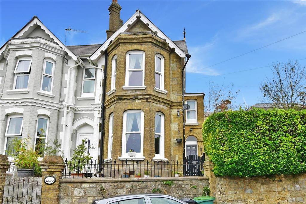 Zig Zag Road, Ventnor, Isle of Wight 2 bed semidetached house £340,000