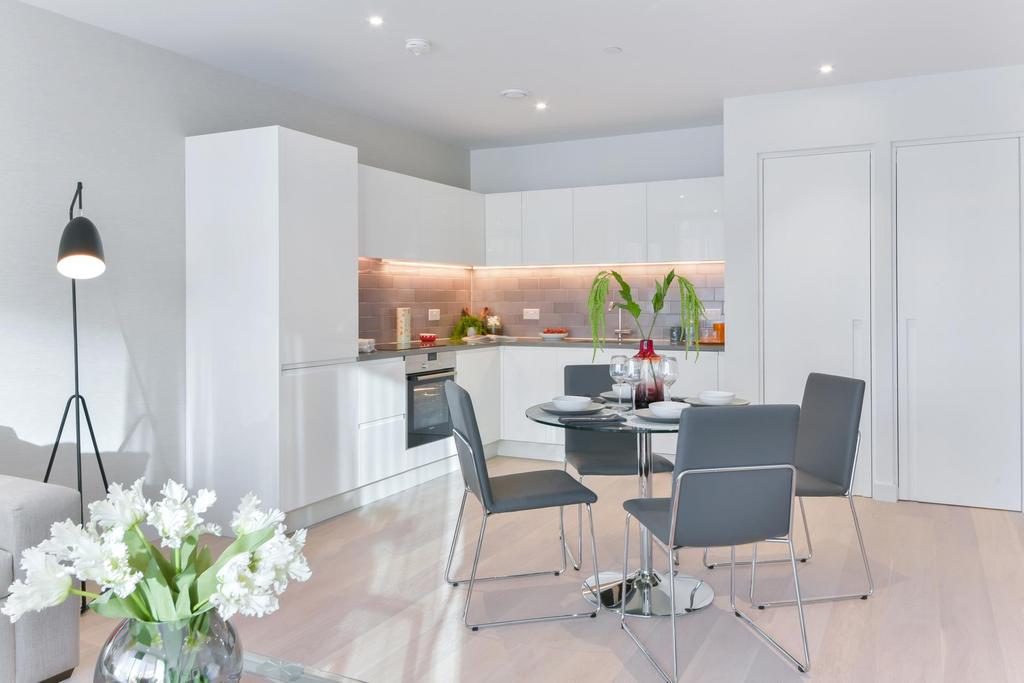 Windlass House, Royal Wharf, London, E16 2 bed apartment £2,513 pcm