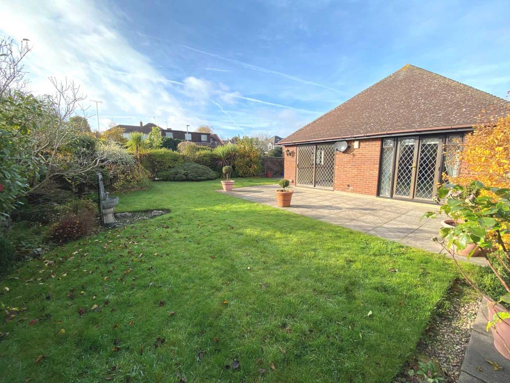 Grange Road, Elstree 3 bed bungalow £995,000