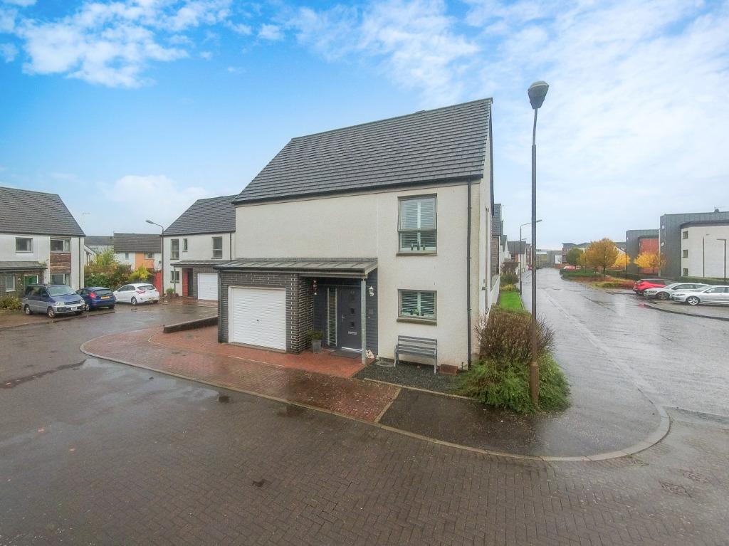 Weir Street, Raploch, Stirling, FK8 1FH 4 bed detached house £199,000