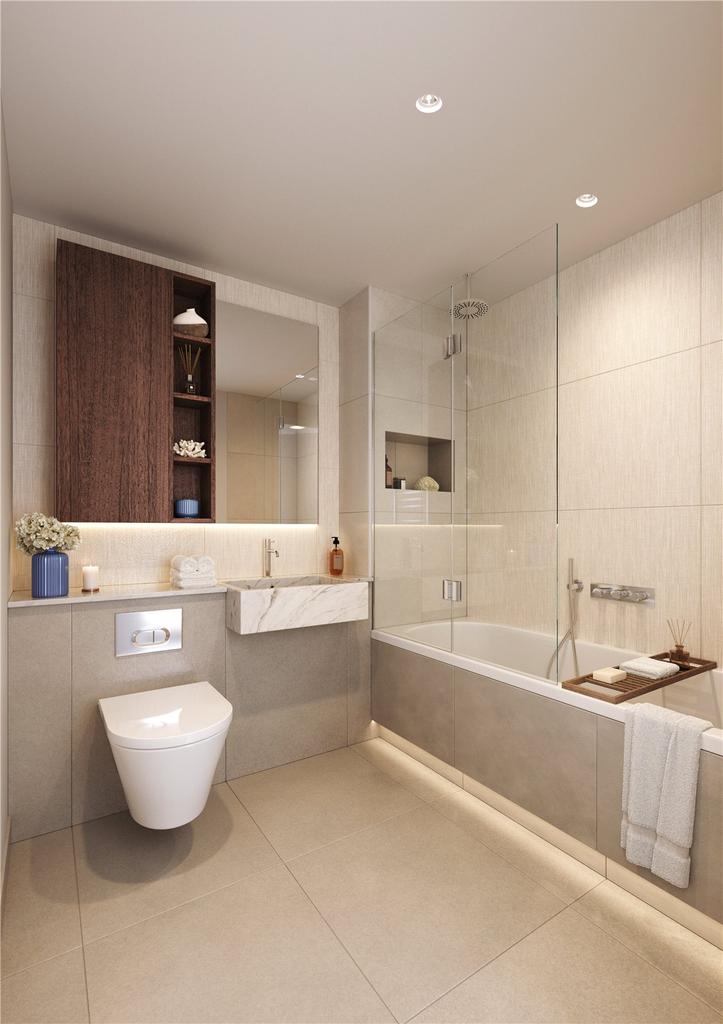 Bathroom (West)