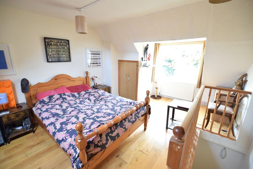 Bedroom 1 (Double)