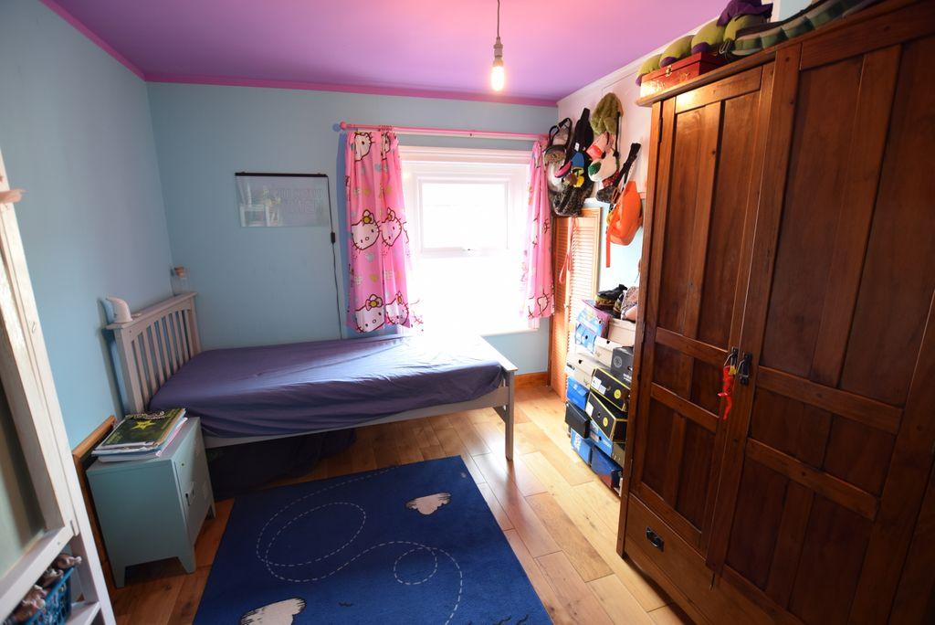 Bedroom 2 (Double)