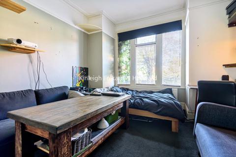 173 Hazelbank Road, Catford, London, SE6 1LU