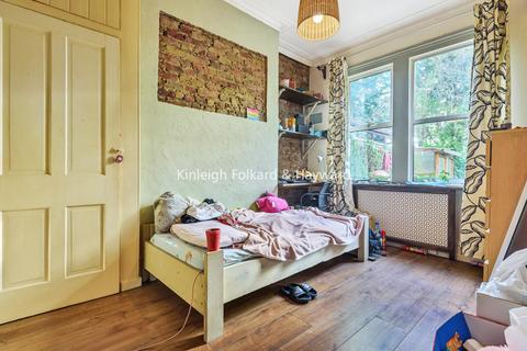 173 Hazelbank Road, Catford, London, SE6 1LU