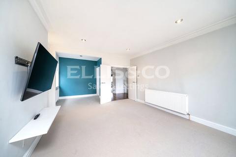 4 bedroom apartment to rent, Millway, Mill Hill, London, NW7