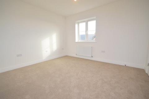 2 bedroom end of terrace house to rent, Sinclair Drive, Pulborough, RH20