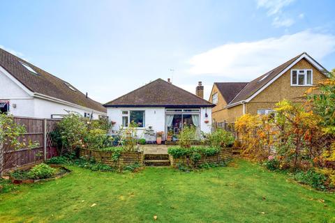 5 Third Close, West Molesey, KT8 1PW
