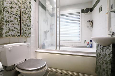 2 bedroom flat for sale - Victoria Road, Bromley