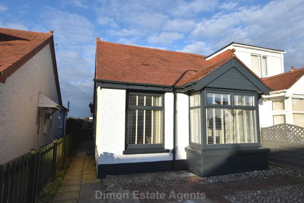 Southcroft Road, Gosport 2 bed semidetached bungalow £275,000