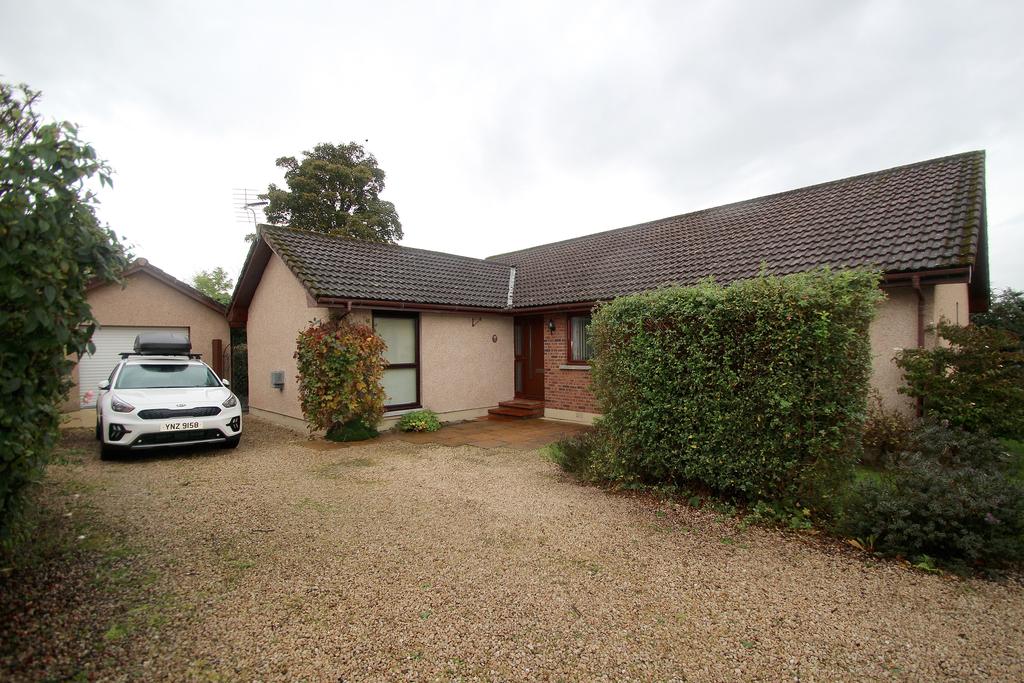 33 Cranmore Drive, INVERNESS, IV2 7FJ 4 bed detached bungalow £275,000
