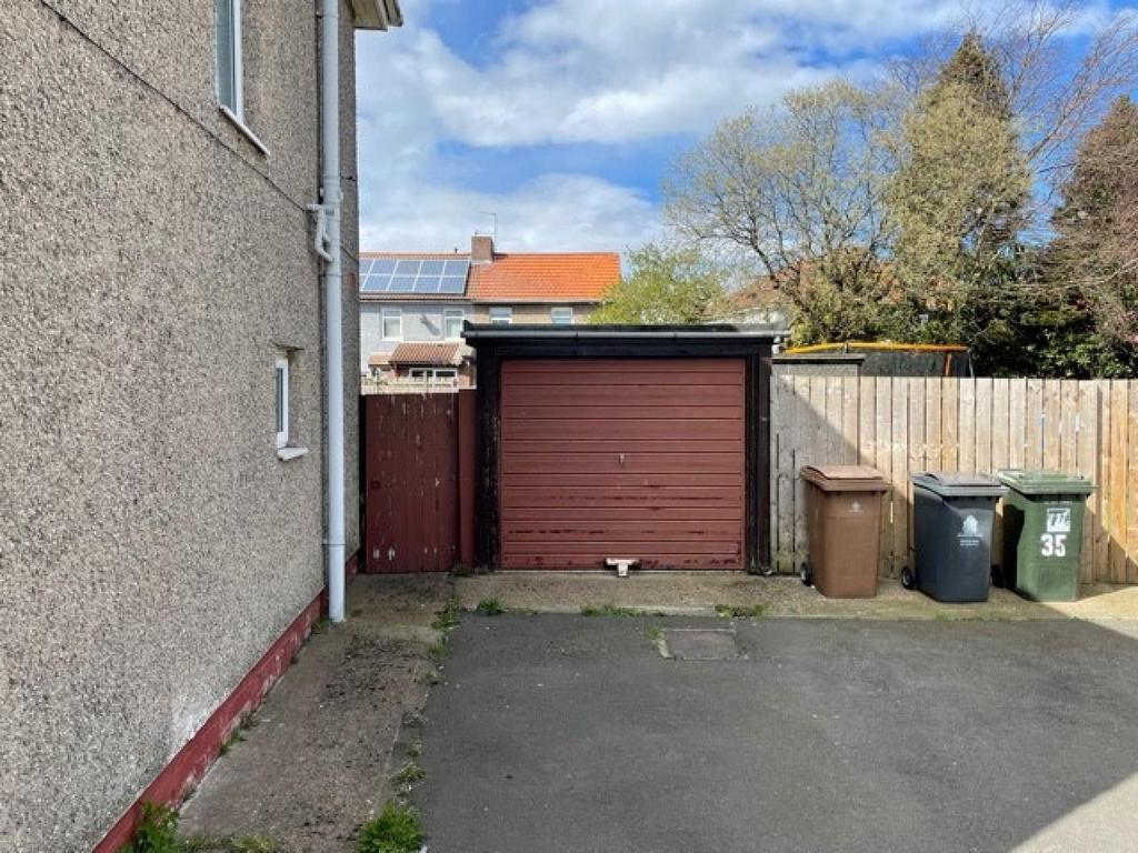 Park Grove, Shiremoor NE27 2 bed semidetached house £95,000