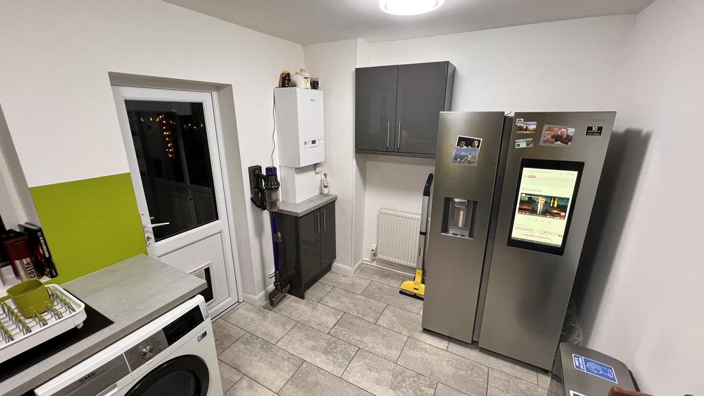 Holmewood Road, Tunbridge Wells, Kent, TN4 3 bed terraced house £390,000
