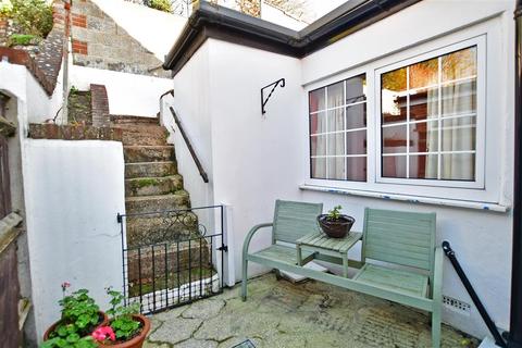23 Castlemount Road, Dover, CT16 1SP
