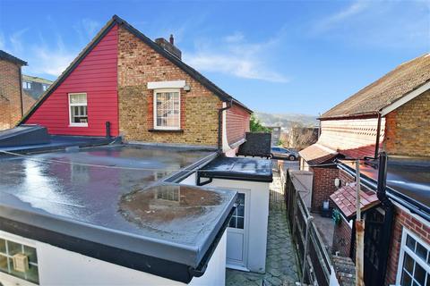 23 Castlemount Road, Dover, CT16 1SP