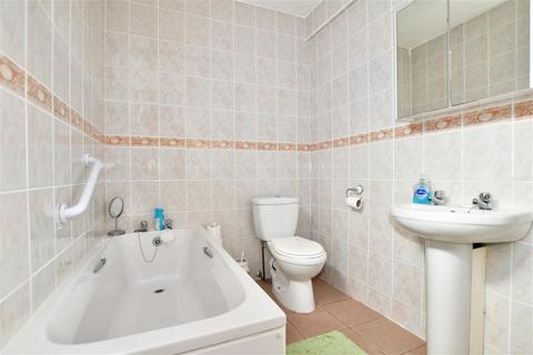 23 Castlemount Road, Dover, CT16 1SP