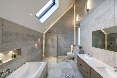 15 West Heath Avenue, London, NW11 7QS
