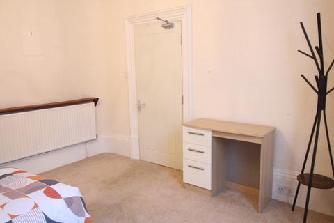undefined, Avenue Road, Grantham