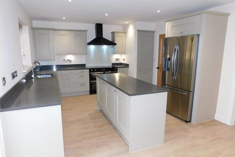 3 bedroom detached house to rent, Old School Close, Whittington