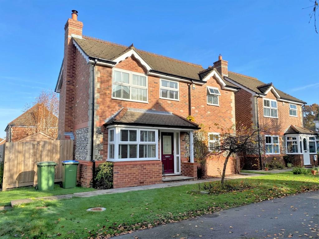 Sheridan Gardens, Whiteley 3 bed detached house £425,000