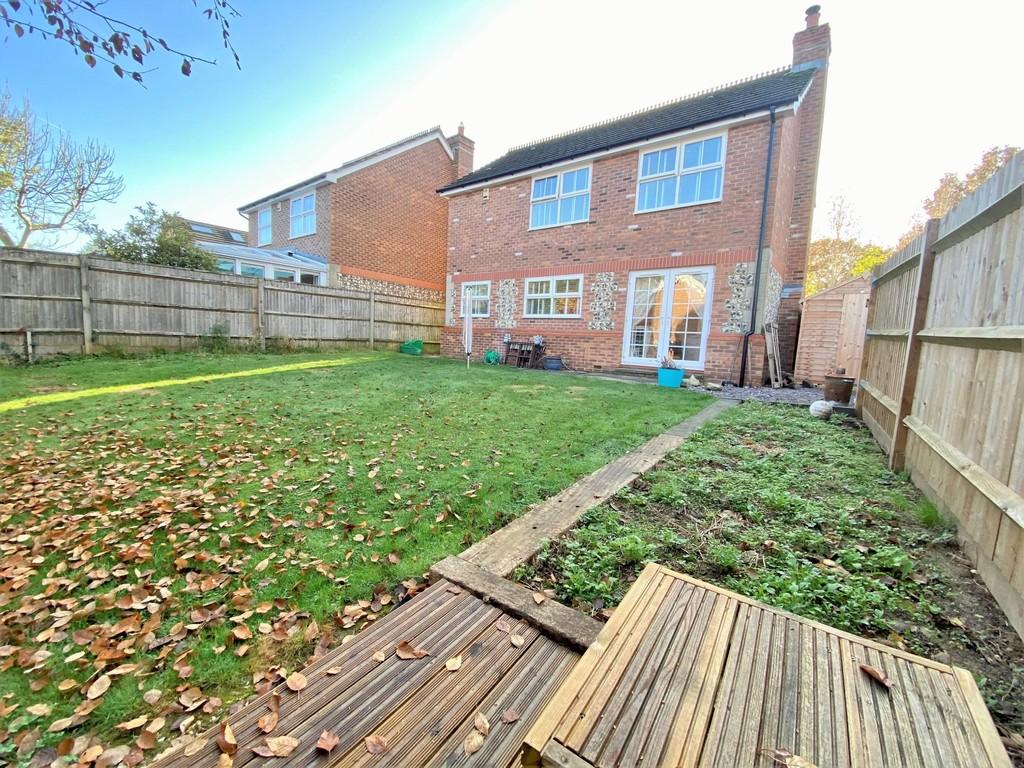 Sheridan Gardens, Whiteley 3 bed detached house £425,000