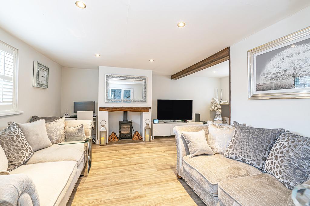 Walton Road, Stockton Heath... 3 bed cottage £300,000