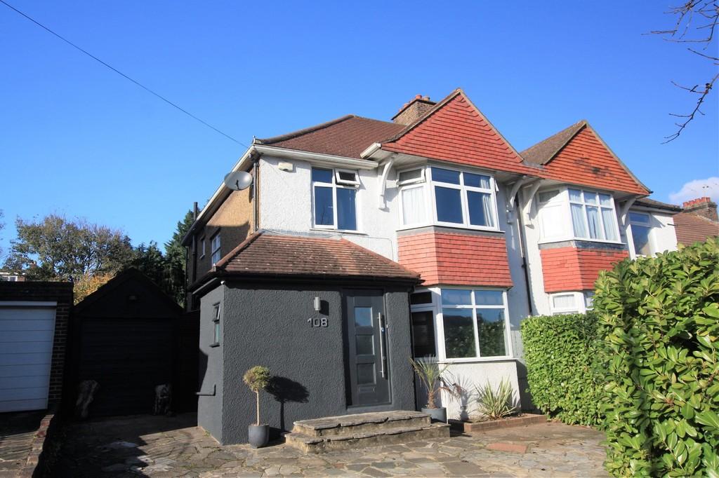 Banstead Road, Carshalton Beeches 3 bed semidetached house £2,000