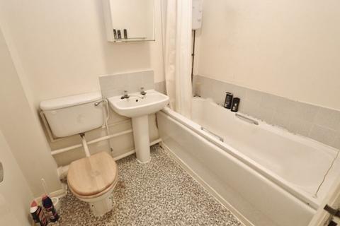 69 Vignoles Road, Romford, RM7 0DU
