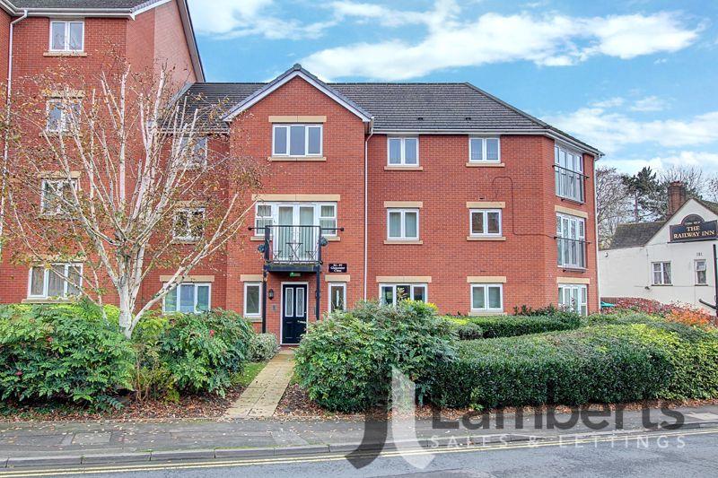 Gloucester Close, Redditch 2 bed apartment £135,000