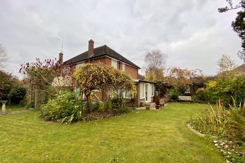 21 The Spinney, Sidcup, DA14 5NE