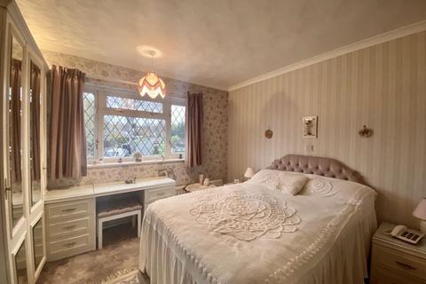 21 The Spinney, Sidcup, DA14 5NE