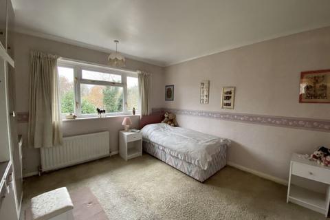 21 The Spinney, Sidcup, DA14 5NE