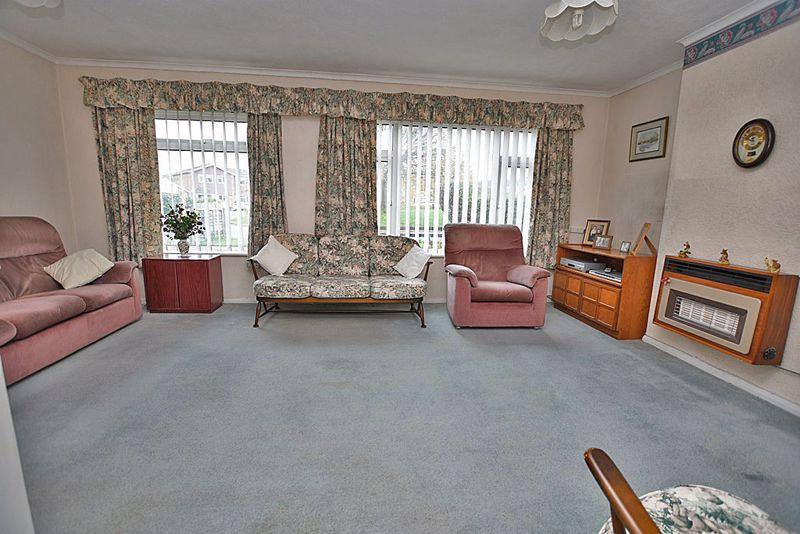 Cobtree Road, Coxheath ME17 4 bed detached house £425,000