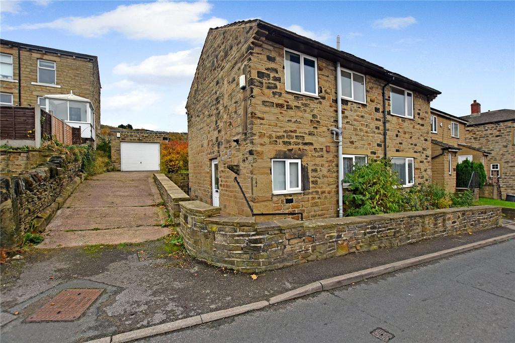 Commonside, Batley 3 bed detached house £220,000