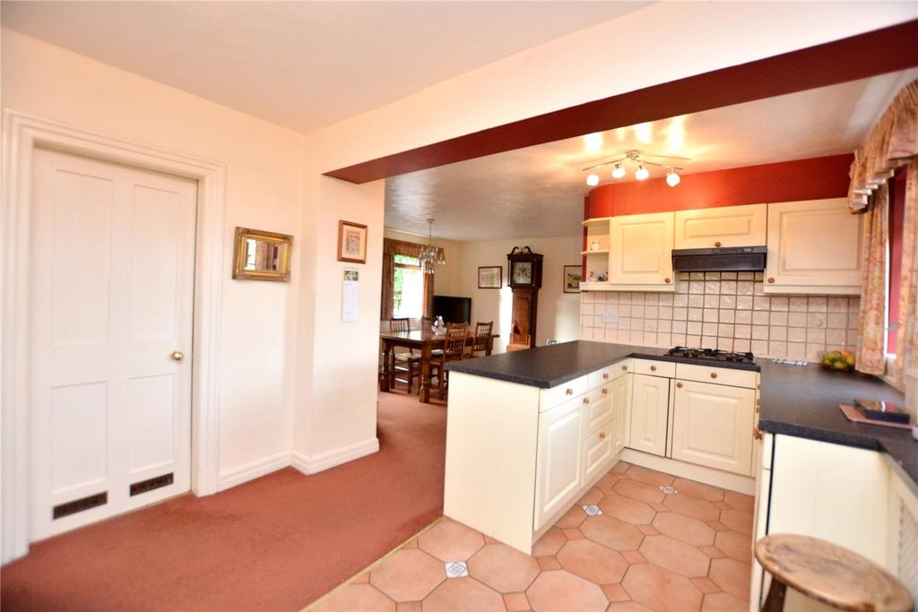 Beech Croft, Littlemoor Road, Pudsey 4 bed detached house £550,000