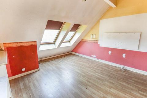 Flat 10, Silver Birches Birchfields, Chatham, ME5 8AG