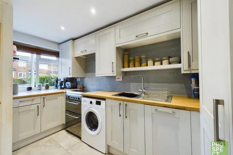 24 Cherrytree Close, Owlsmoor, Sandhurst, GU47 0UH