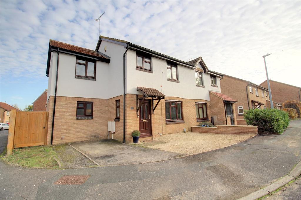 Tamworth Drive, Ramleaze, Swindon, Wiltshire, SN5 4 bed semidetached